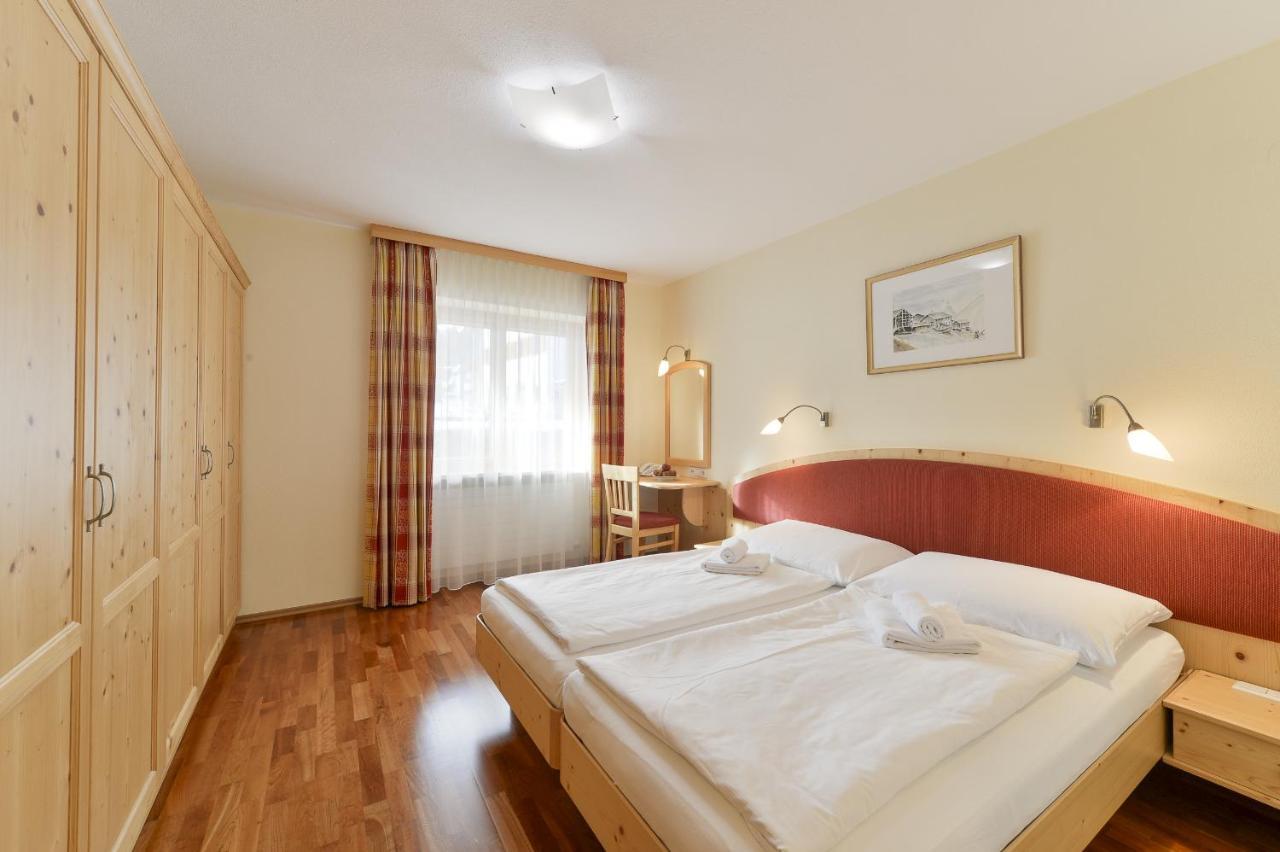 Haus Wallis Hotel Lech am Arlberg Habitación foto