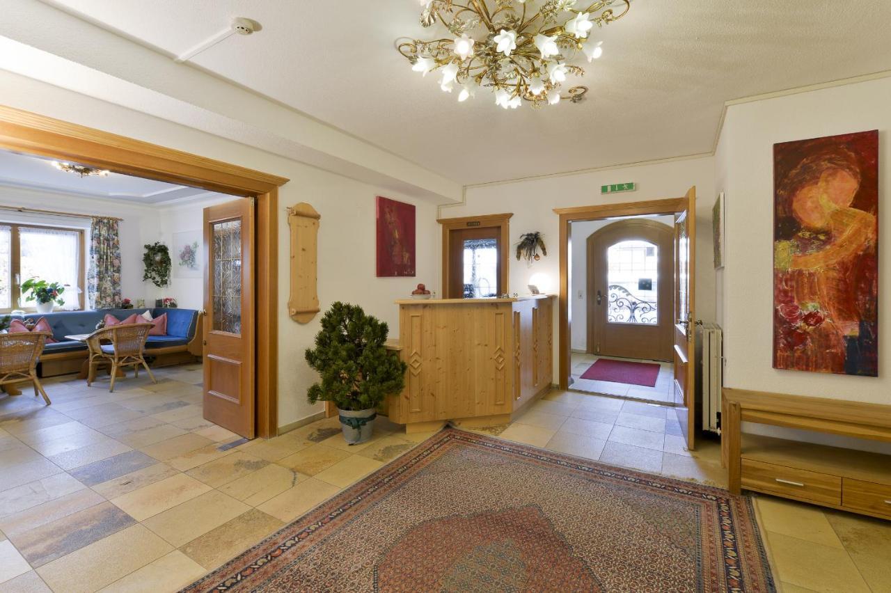 Haus Wallis Hotel Lech am Arlberg Habitación foto
